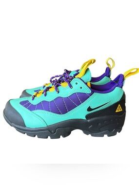 Nike ACG Air Mada Casual Hiking Sneakers, Men’s 8 Womens 9.5